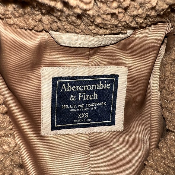 Abercrombie & Fitch Tan Sherpa Jacket - Picture 2 of 3